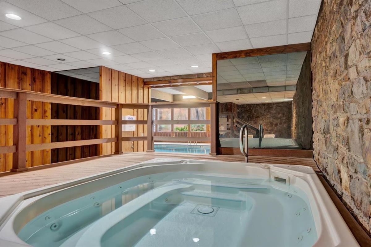 The Lodge Luxury Resort At Lake Harmony Buitenkant foto